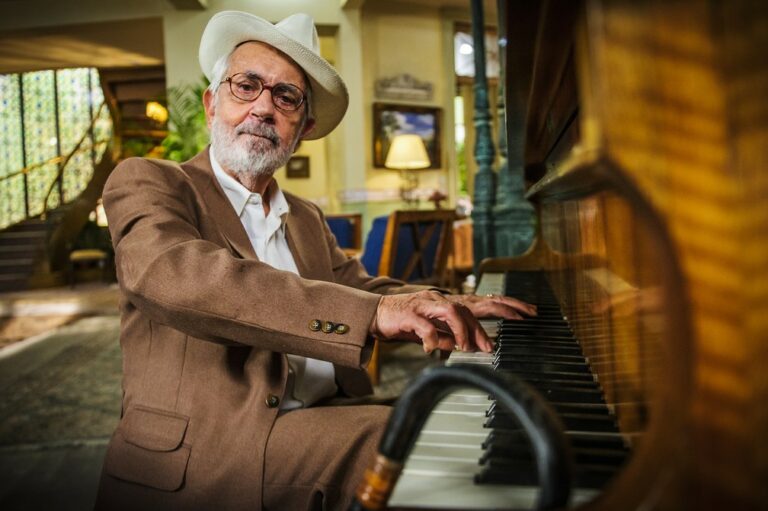 Paulo José, ícone do cinema, do teatro e da TV, morre aos ...