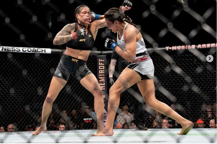 Charles Do Bronx Vence E Mantém Cinturão No UFC; Amanda Nunes é Finalizada