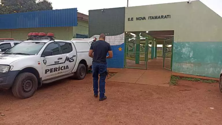 Trio coloca fogo em escola do distrito de Nova Itamarati maior assentamento rural do Brasil com sucesso em Mato Grosso do Sul