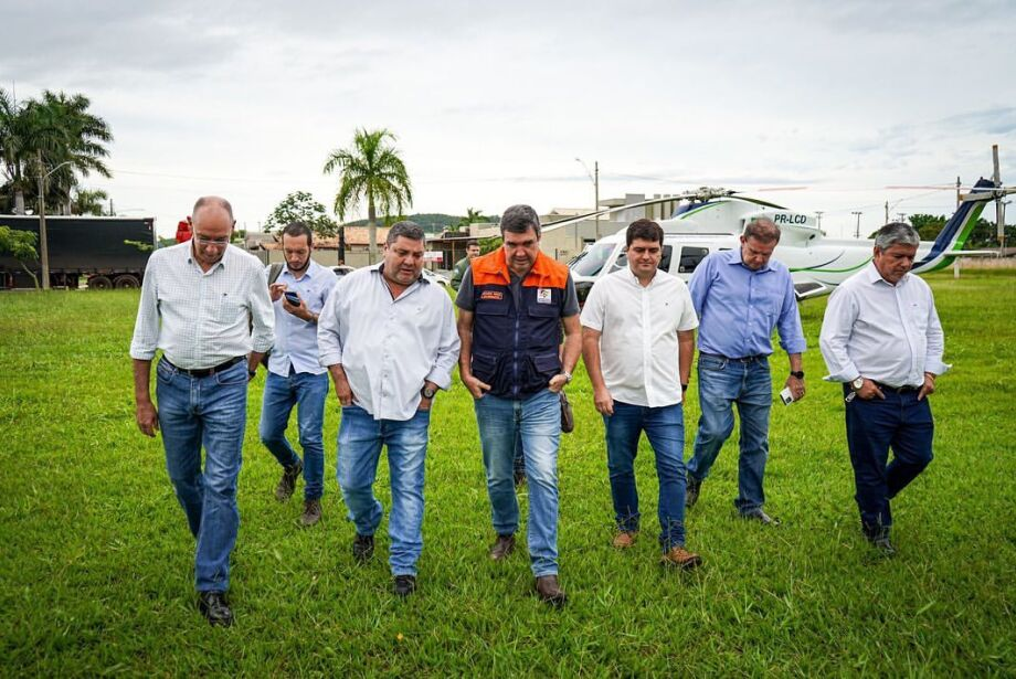 Governador sobrevoa região de Bonito atingida por fortes chuvas 