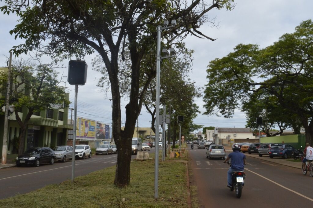 Dourados terá radares e lombadas eletrônicas em 40 pontos