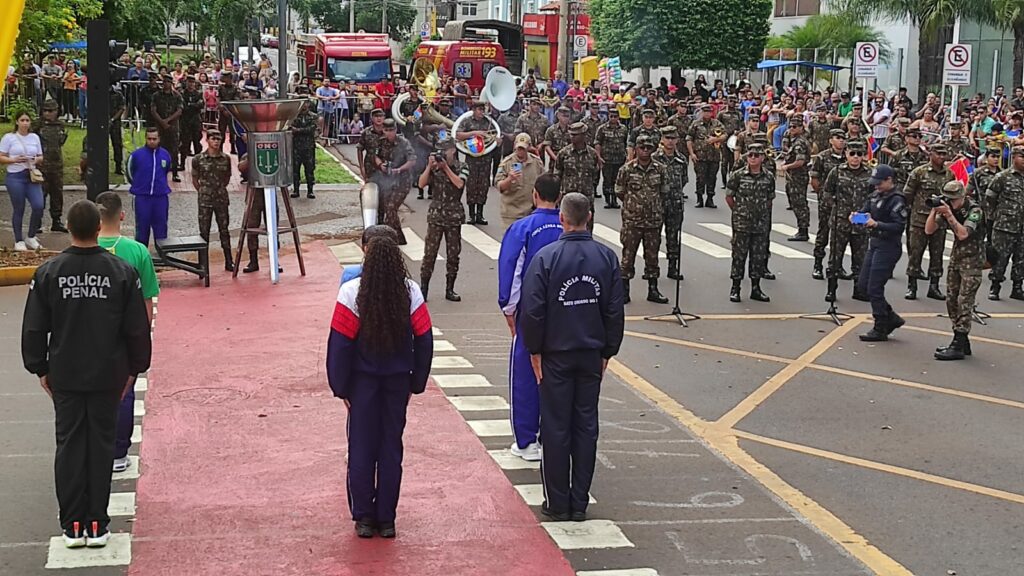 Desfile cívico-militar movimenta o centro de Campo Grande e celebra aniversário da Independência do Brasil