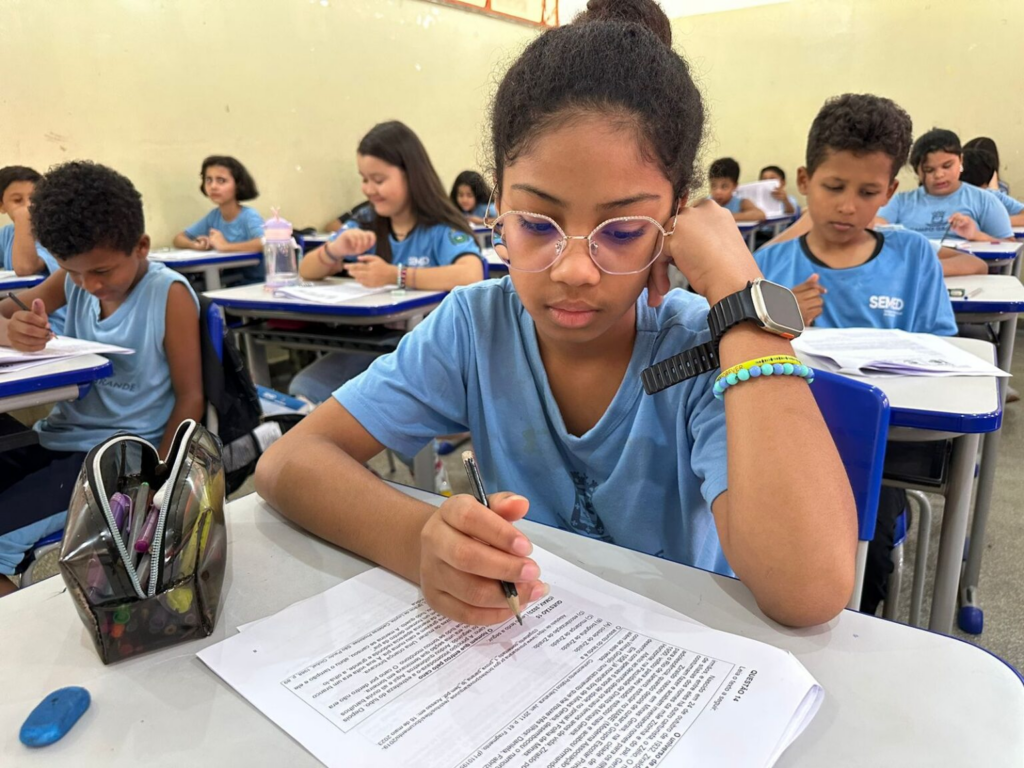 Mais de 14 mil alunos da REME participam de simulado de preparação para prova de avaliação nacional