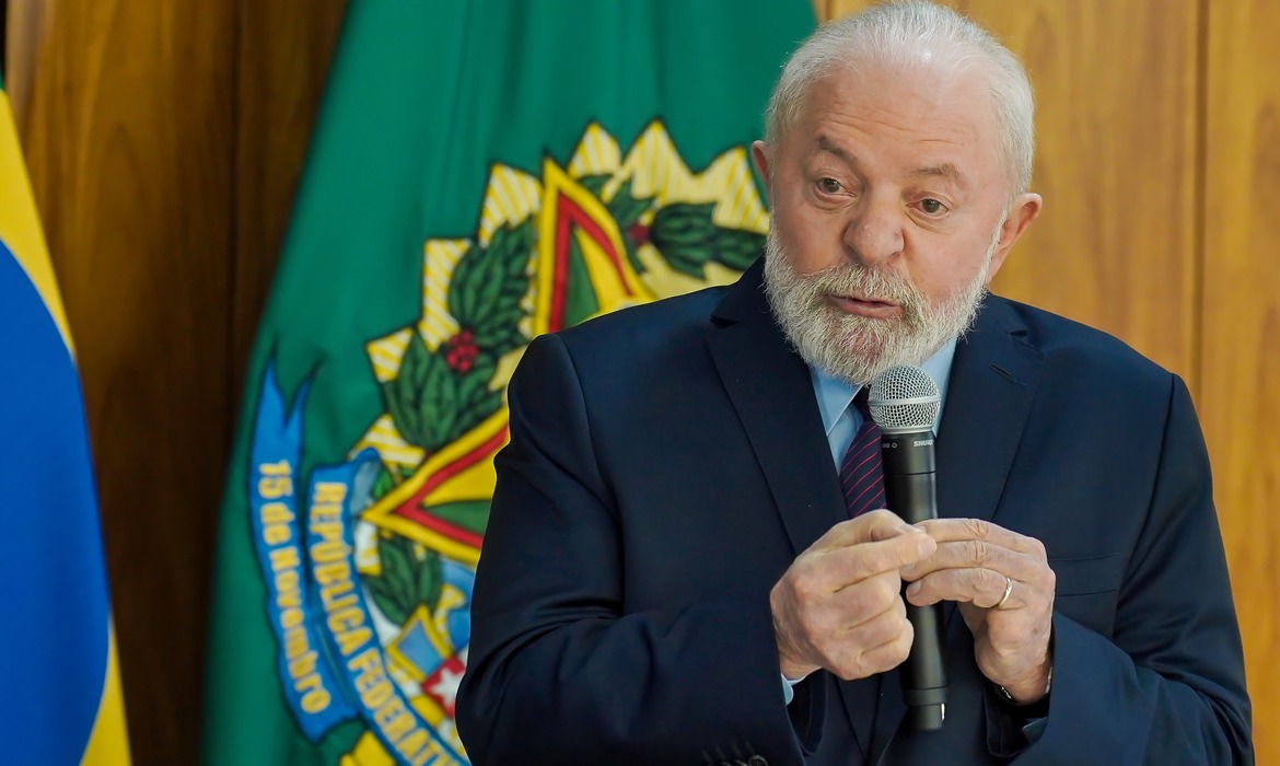 Lula - Direto do Inep para falar do Enem 2023. Os