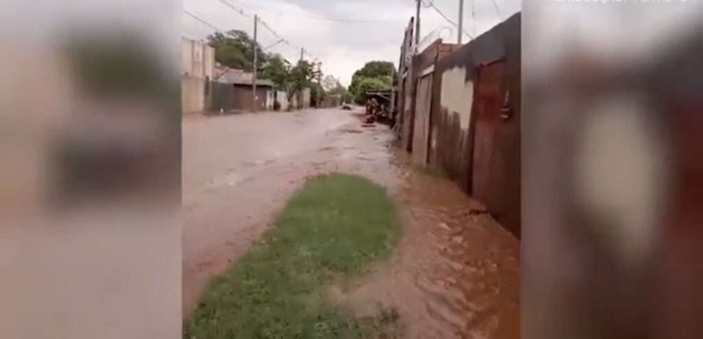 Vídeos: temporal com ventos intensos e até granizo é registrado na região sul de Campo Grande