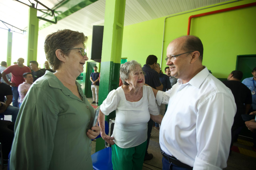 "Trabalhar em um ambiente escolar não é apenas um componente salarial, é preciso ter amor", afirma Barbosinha