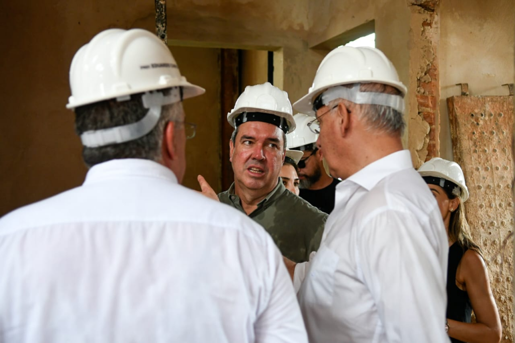 Riedel visita obras do 'Castelinho' e de mobilidade urbana em Ponta Porã