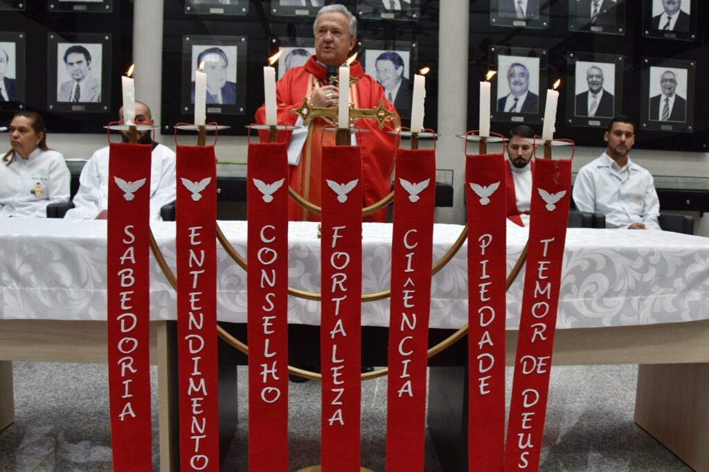 Missa do Divino Espírito Santo será celebrada segunda-feira na ALEMS