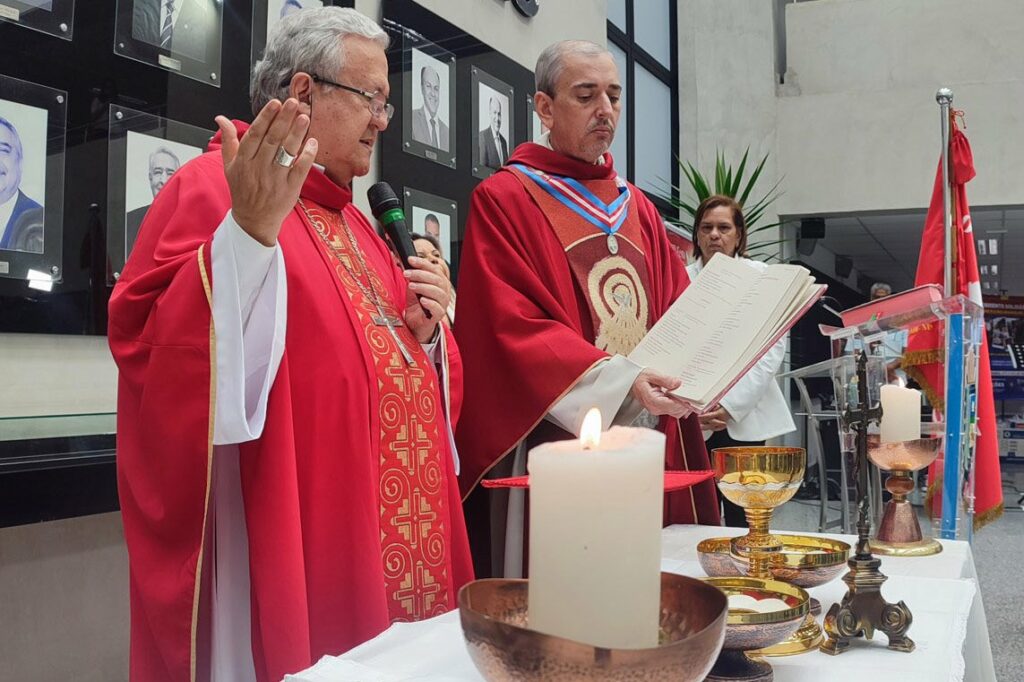 ALEMS realiza ação de graças às festividades do Divino Espírito Santo  