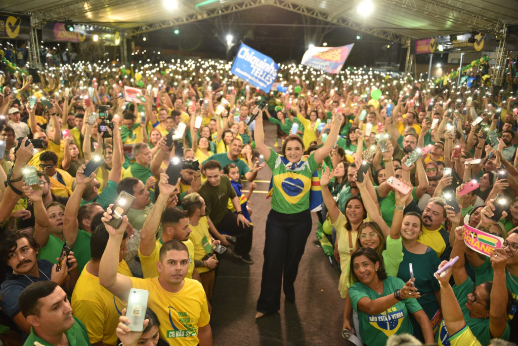 Com as cores da bandeira do Brasil, Adriane lança pré-candidatura em Campo Grande