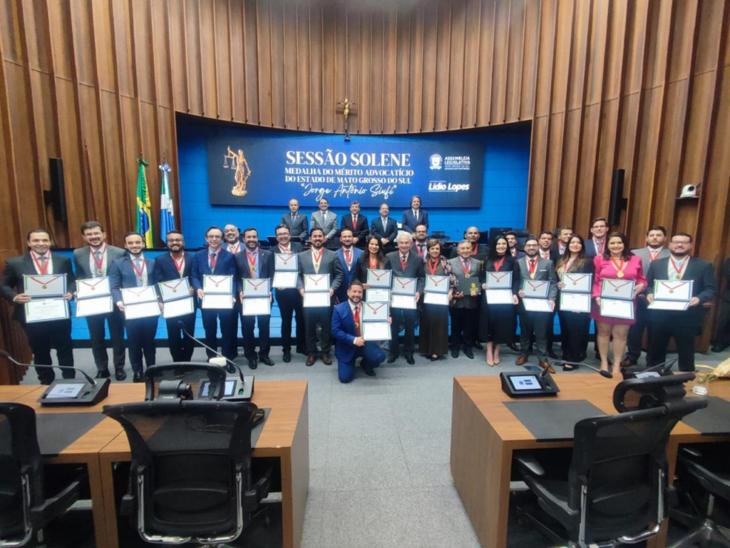 Guardiões da justiça, advogados são homenageados pela Assembleia Legislativa