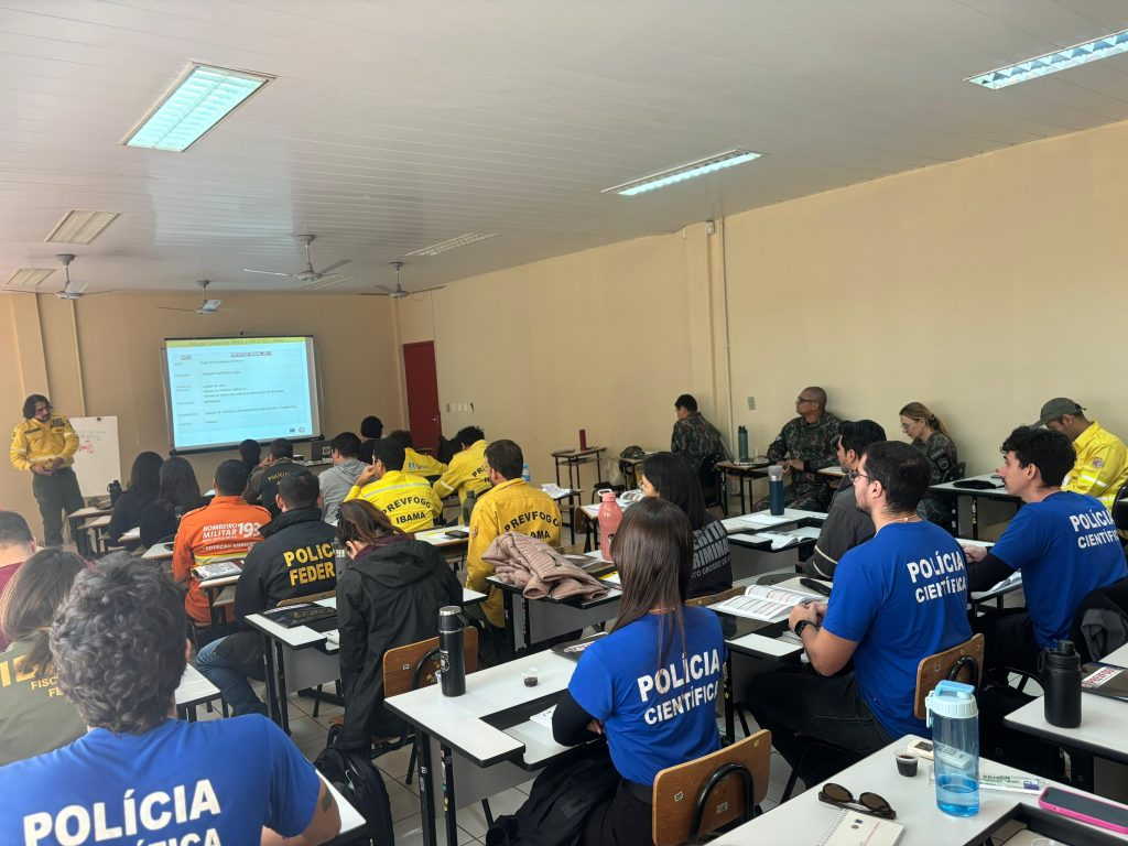 Peritos, bombeiros e PMA de MS passam por curso para identificar incêndios florestais criminosos