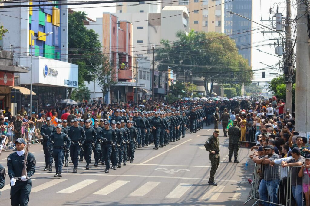 Desfile da Independência reuniu 15 mil pessoas em Campo Grande