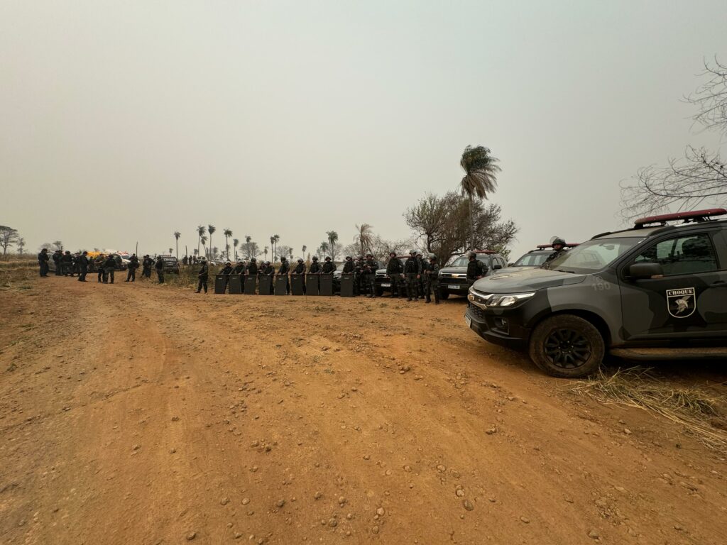 No centro da Capital, indígenas protestam contra conflito no campo e o marco temporal