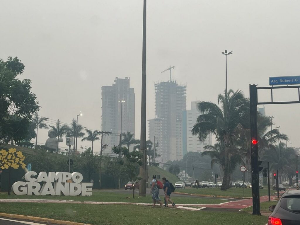 Frente fria chega trazendo rajadas de ventos e derrubando a temperatura em parte de MS