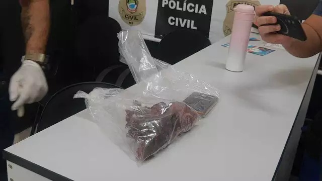 Adolescente que matou a própria mãe a facadas na Capital vai responder por feminicídio