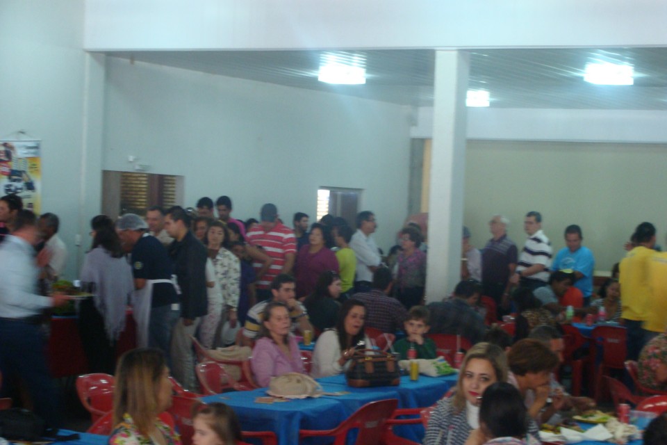 Confira as fotos do churrasco beneficente do Rotary