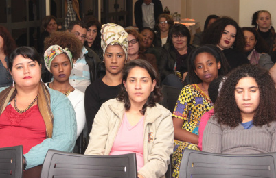 Mulheres de várias etnias compareceram ao evento