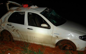 Carro saiu da pista na BR 163 - Foto: Divulgação