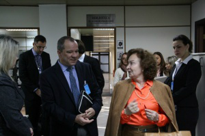 Ministra Nancy Andrighi acompanha os trabalhos em Campo Grande. (Foto: Marcos Ermínio)