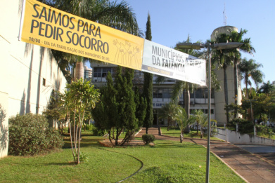 Foto:Marlon Ganassin
Prefeitura decreta ponto facultativo na segunda por novo pacto federativo 