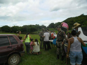 Caçadores foram resgatados e depois presos - Foto: Divulgação