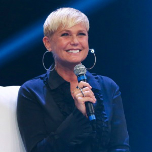 Contra o futebol, Record quer exibir semanal de Xuxa às quartas-feiras