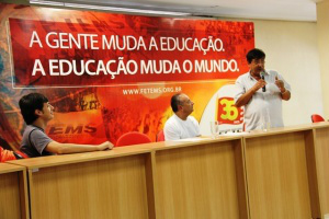 O consenso da reunião foi de que os movimentos sindicais e sociais, durante a caminhada, farão um grande ato em defesa da democracia, da Petrobras e pela Reforma Política. (Foto: Divulgação)