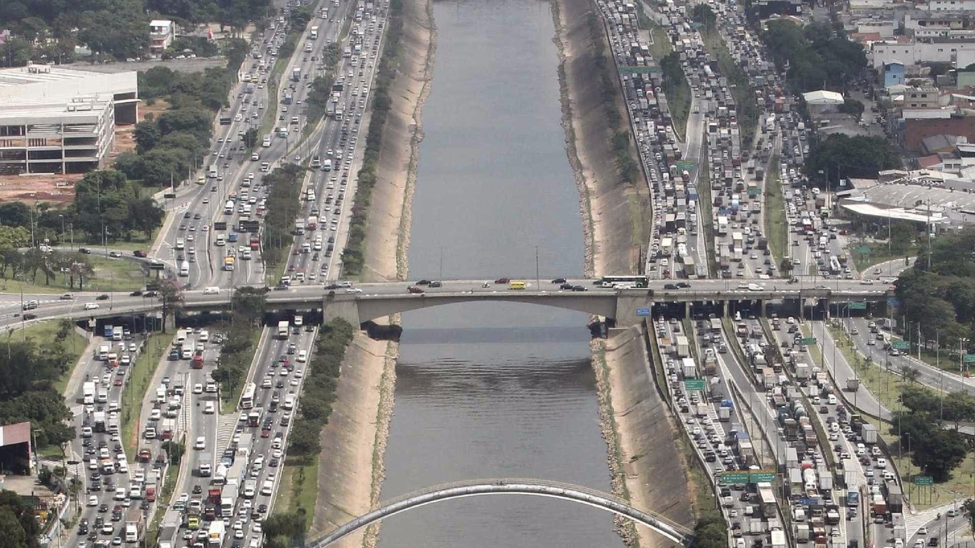 Rodízio em SP será suspenso a partir do dia 22 e retorna no dia 15