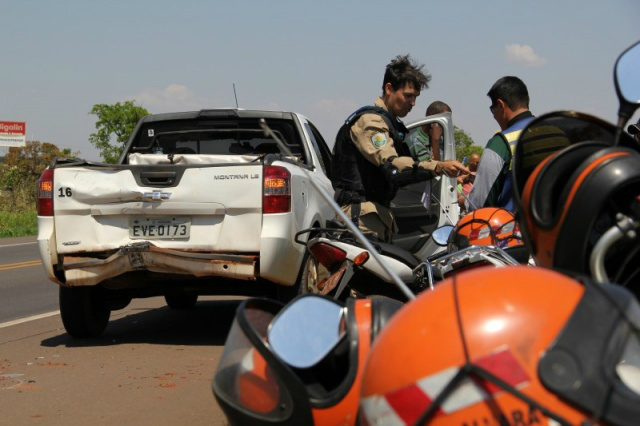 Acidente ocorreu no fim da manhã desta sexta-feira no anel viário da Capital (Foto: Marcos Ermínio)